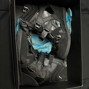 Penny Sue Jeri Black Wedge Sneakers great condition